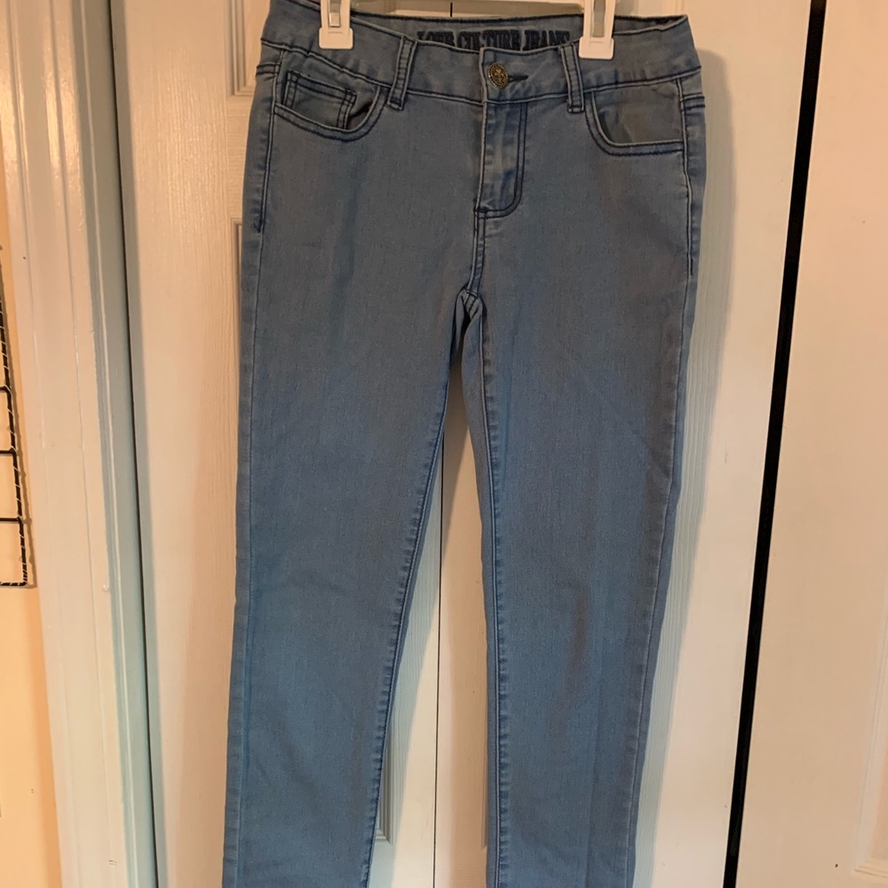 Light Wash Stretch Jeans